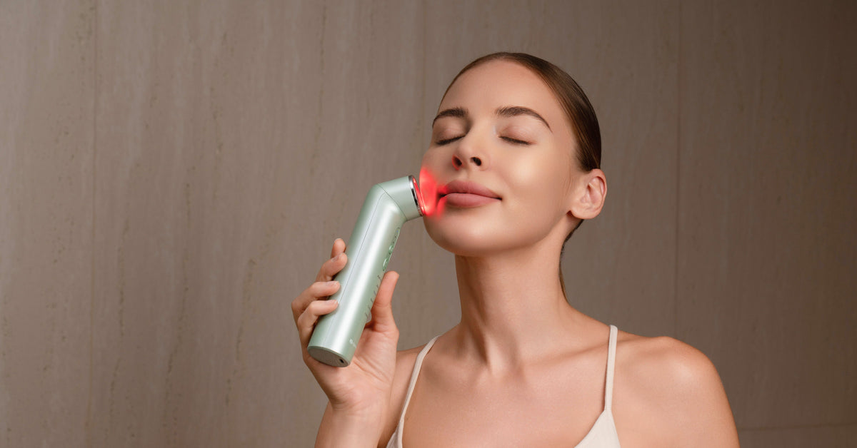 Nanoleaf Wellness 6-in-1 Light Therapy Wand - urządzenie do terapii światłem