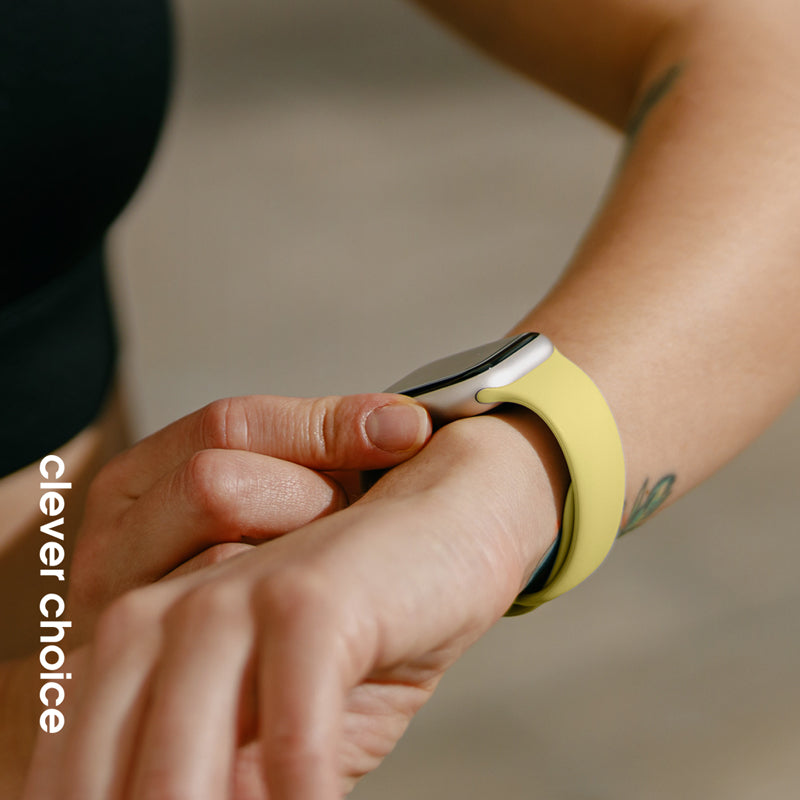 Crong Liquid - Pasek do Apple Watch 38 40 41 42mm słomkowy