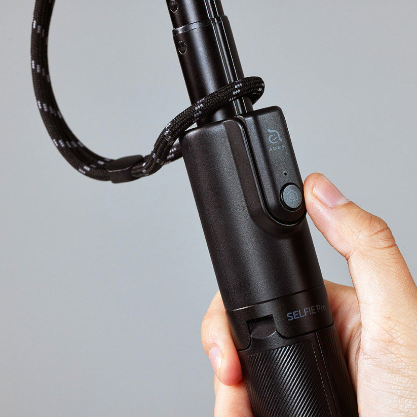 Adam Elements Selfie Pro - magnetyczny selfie stick bluetooth ze statywem i lampką LED czarny