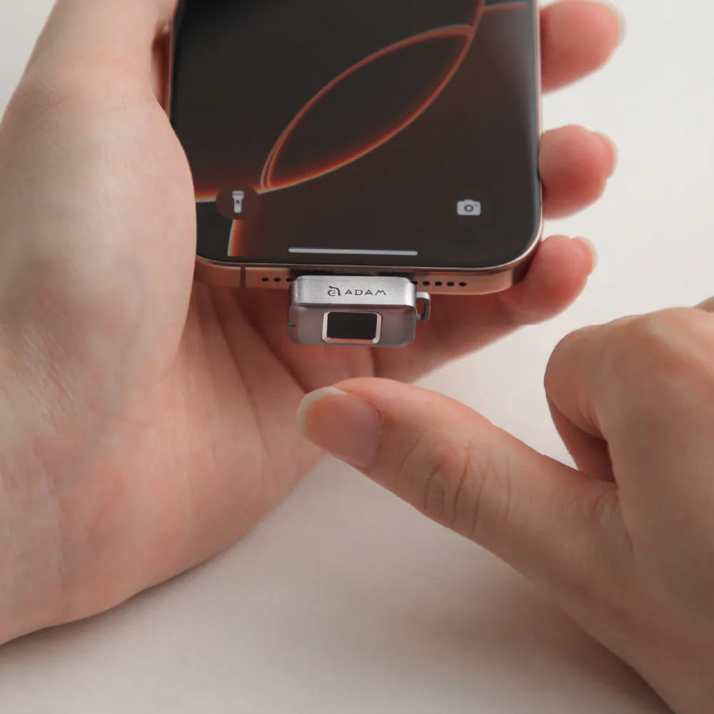 Pendrive ADAM elements iKlips S Nano Touch - pendrive USB-C z czytnikiem linii papilarnych 256GB SSD szary