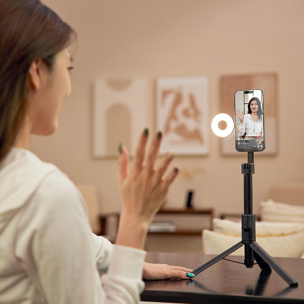 Adam Elements Selfie Pro - magnetyczny selfie stick bluetooth ze statywem i lampką LED czarny