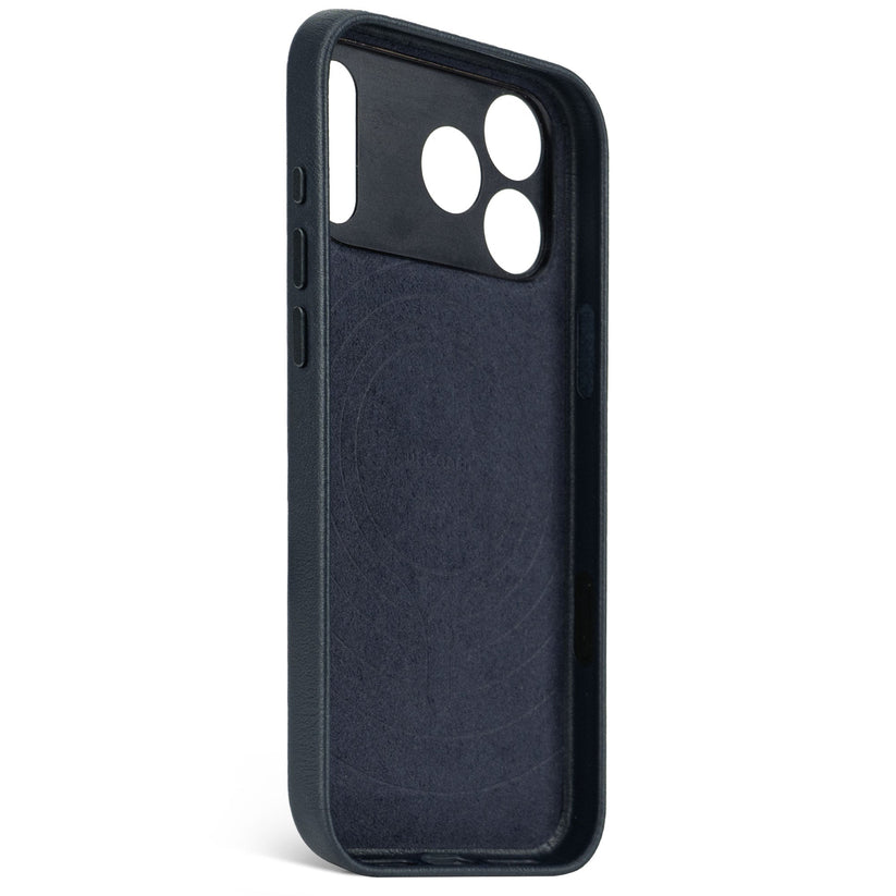 Decoded Leather Backcover - skórzana obudowa ochronna do iPhone 17 Pro kompatybilna z MagSafe navy shadow