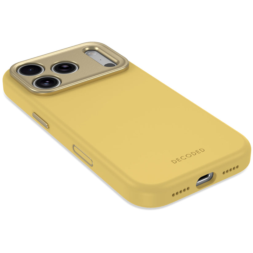 Decoded AntiMicrobial Silicone Backcover - silikonowa obudowa ochronna do iPhone 18 Pro kompatybilna z MagSafe żółta