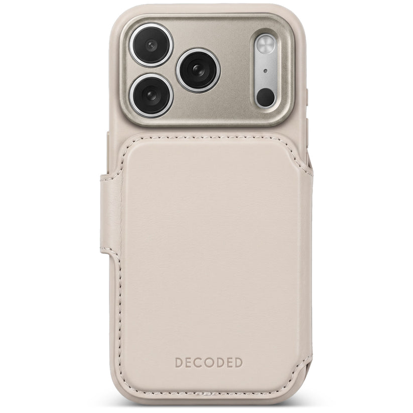 Decoded Leather Detachable Wallet - skórzana obudowa ochronna do iPhone 18 Pro kompatybilna z MagSafe beżowa