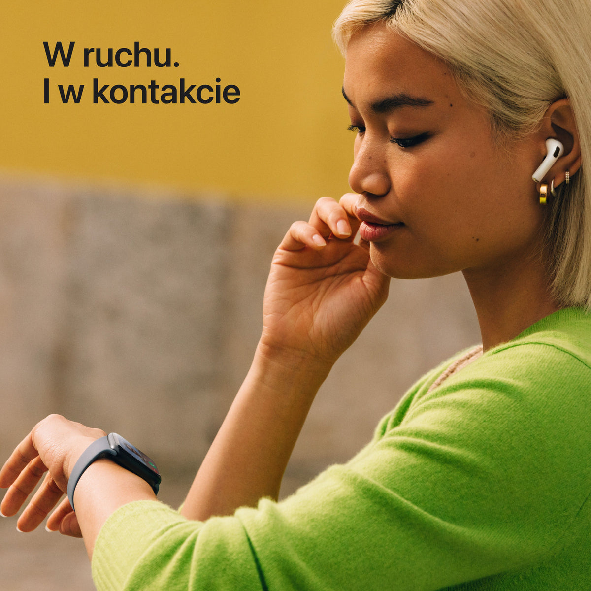 Apple_Watch_SE_3_44mm_LTE_Midnight_Aluminum_Sport_Band_Midnight_PDP_Image_Position_4__pl-PL