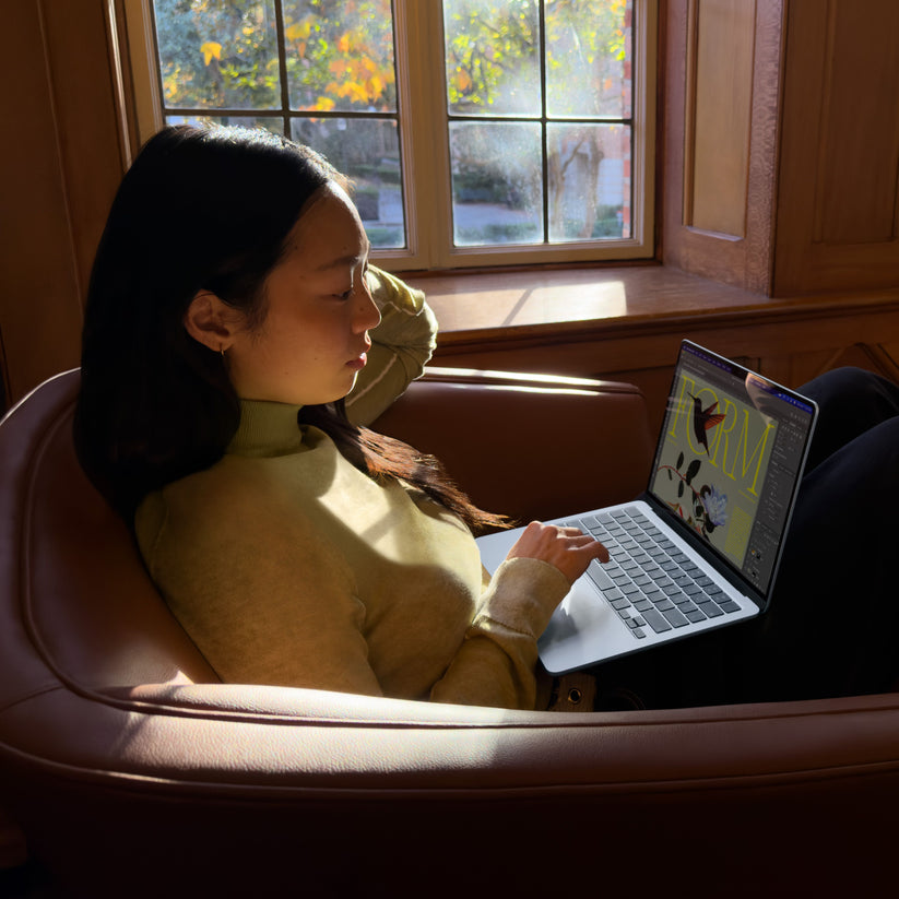 MacBook_Air_13-in_M5_Starlight_PDP_Image_Position_7__pl-PL