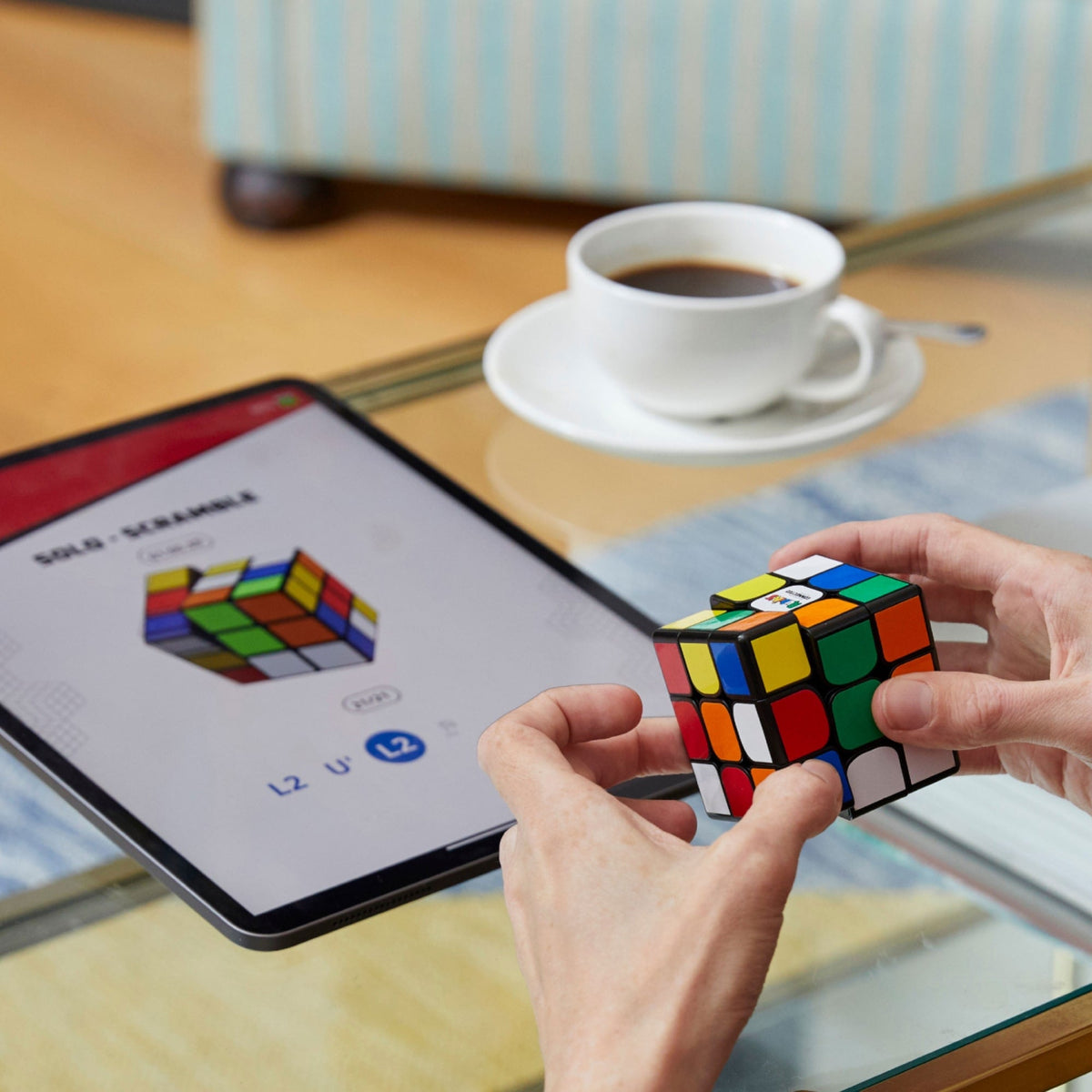 Particula Rubik's Connected Pro - inteligentna zabawka logiczna - kostka 3x3