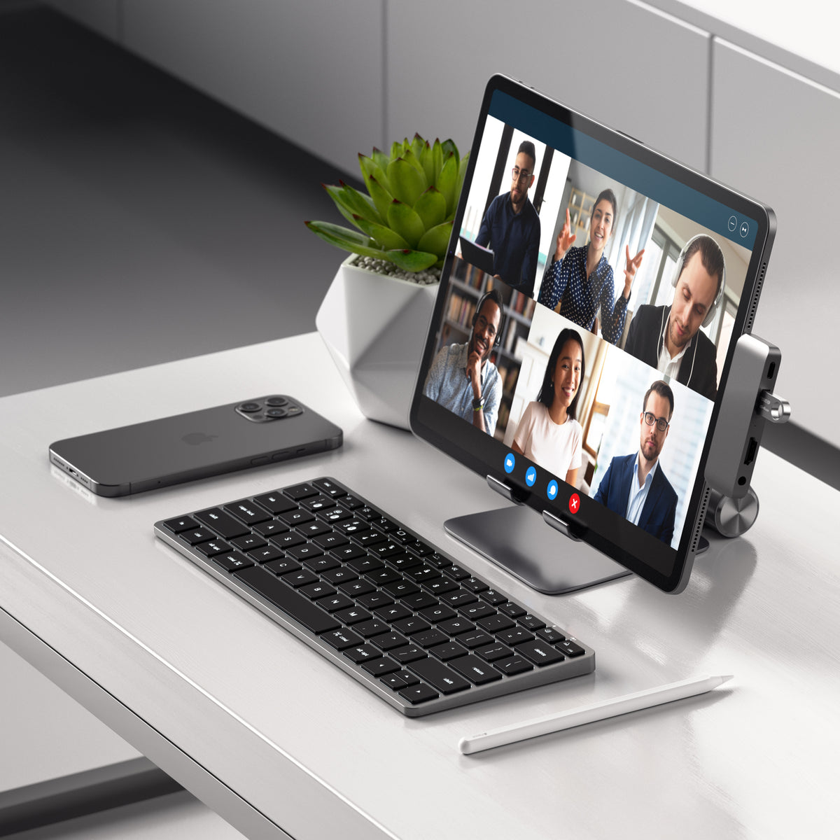 Satechi Slim X1 - klawiatura BT do trzech urządzeń USB-C space black