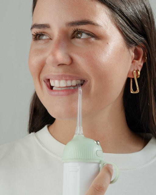 Be Lucent Flare - irygator do higieny jamy ustnej mint green