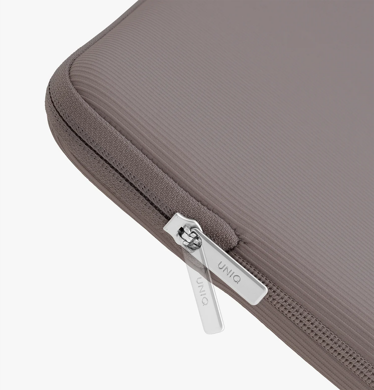 UNIQ Cyprus Ridge Edition - etui neoprenowe do MacBook Air 13" MacBook Neo 13" szare
