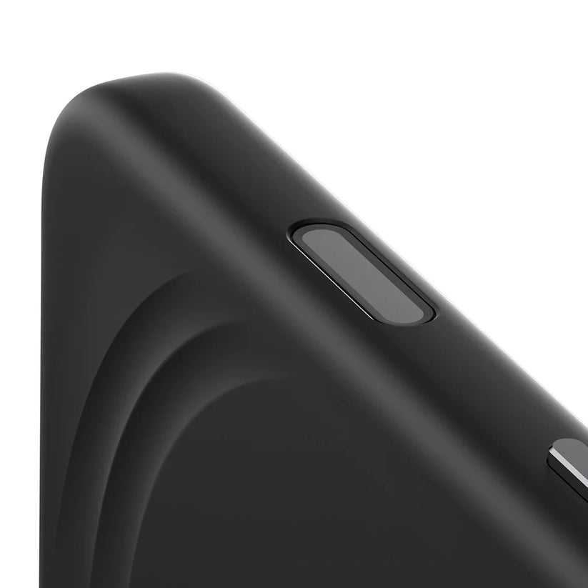 Care by PanzerGlass Feature Flow - etui MagSafe do iPhone 17 Pro czarne