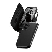 Care by PanzerGlass Feature Case Tango 2in1 - etui Magsafe z klapką 2w1 iPhone 17 czarne