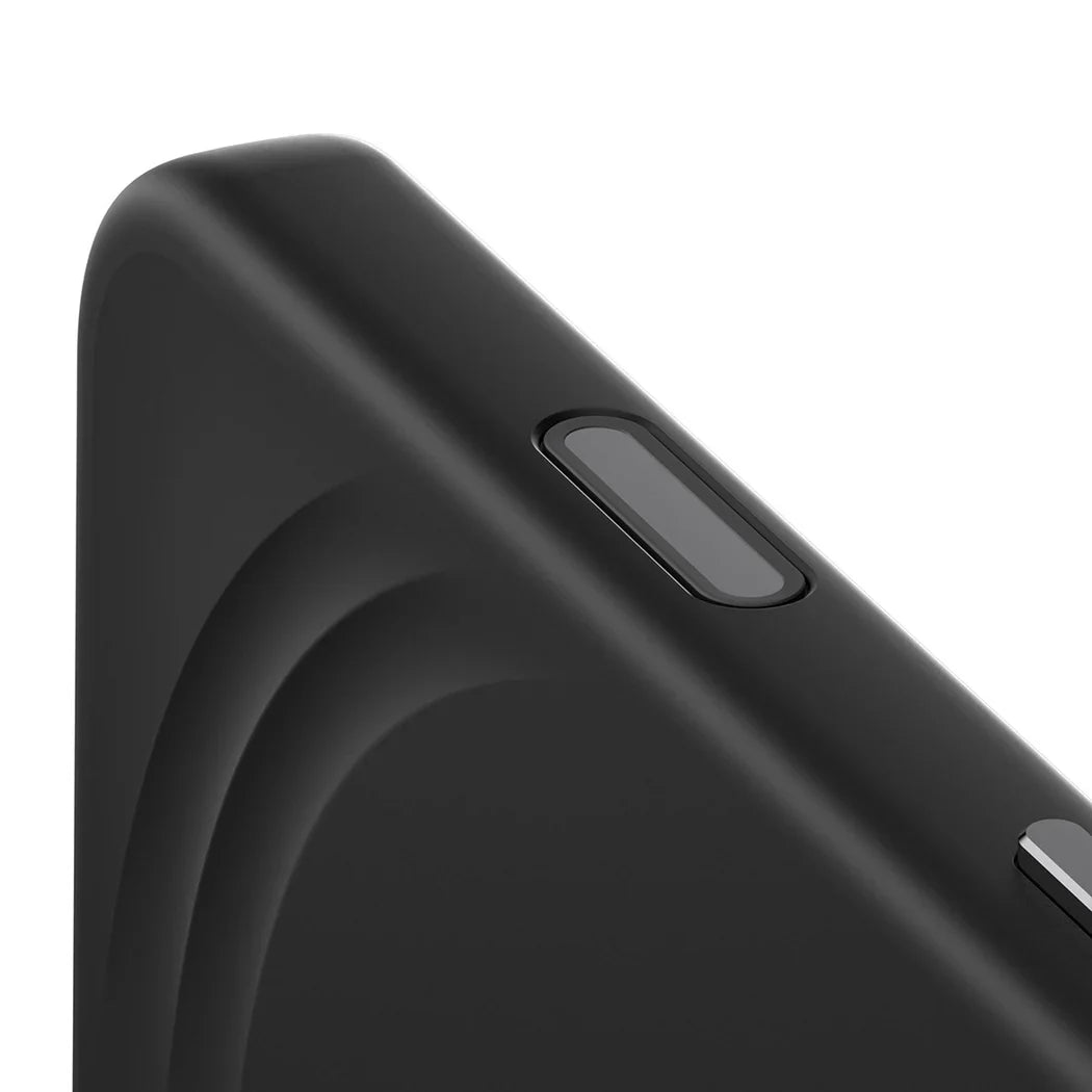 Care by PanzerGlass Feature Flow - etui MagSafe do iPhone 17 czarne