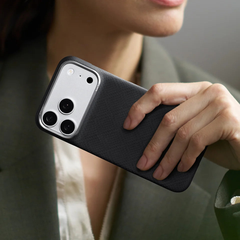 Pitaka Edge Case - etui MagSafe do iPhone 18 Pro / 17 Pro lava black