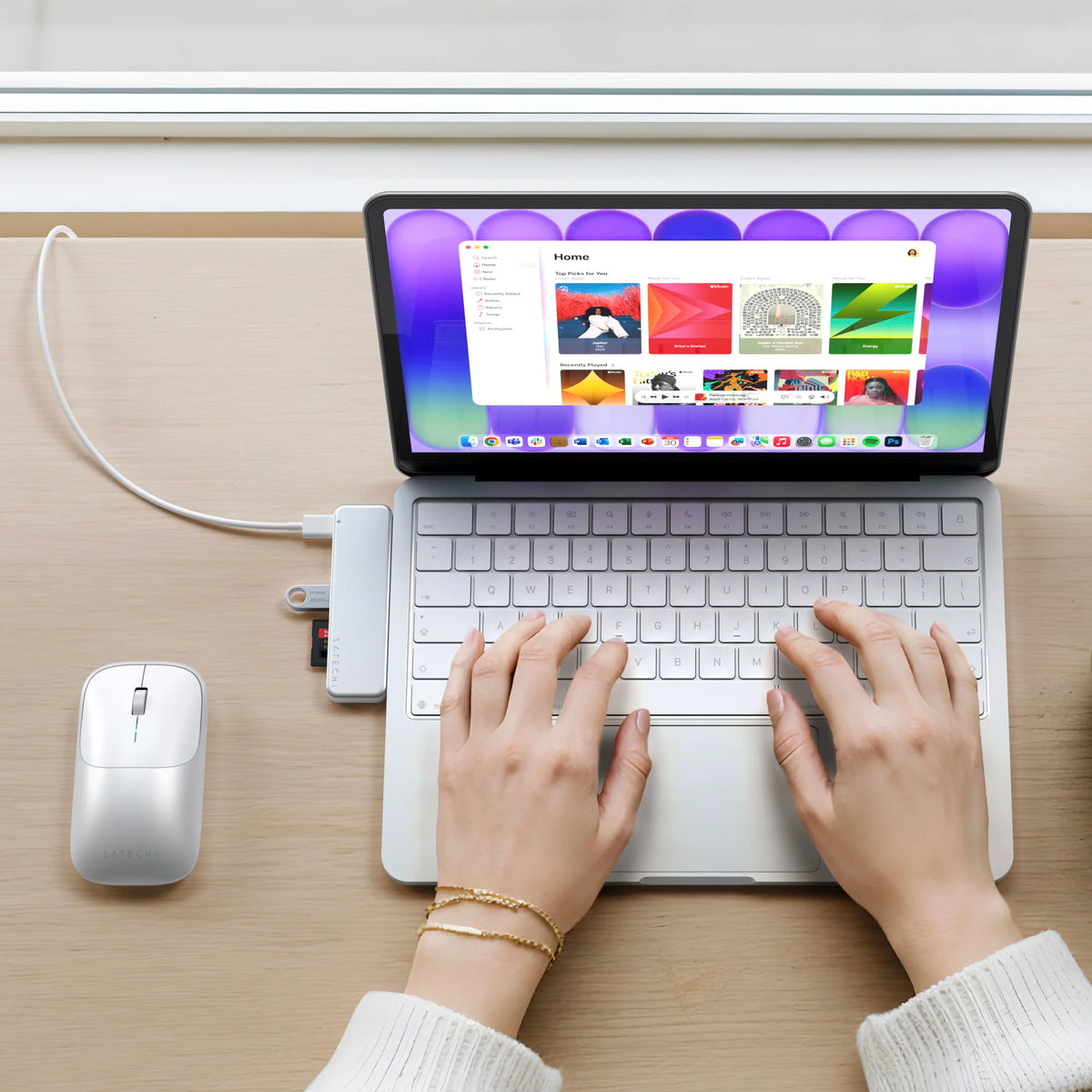 Satechi USB-C Snap Hub - adapter do urządzeń mobilnych USB-C/USB-A/HDMI 4K/czytnik kart micro/SD/USB-C PD indygo